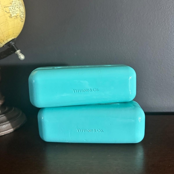 Tiffany & Co. Accessories - Tiffany & Co. Sunglasses or eyeglass cases